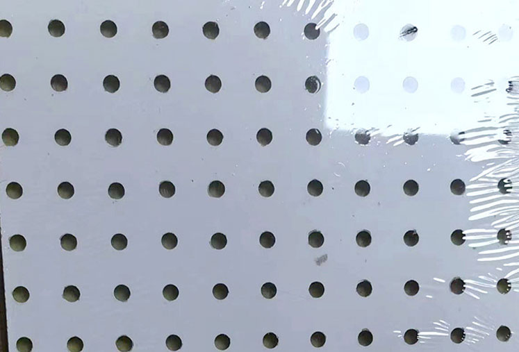 金屬穿孔吸音板的多元化應用:商業空間、錄音室與家庭影院的理想選擇 金屬穿孔吸音板的多元化應用:商業空間、錄音室與家庭影院的理想選擇